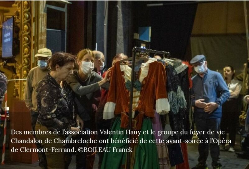 Photo de l'article de presse de La Montagne des membres de l'Association Valentin Hauy