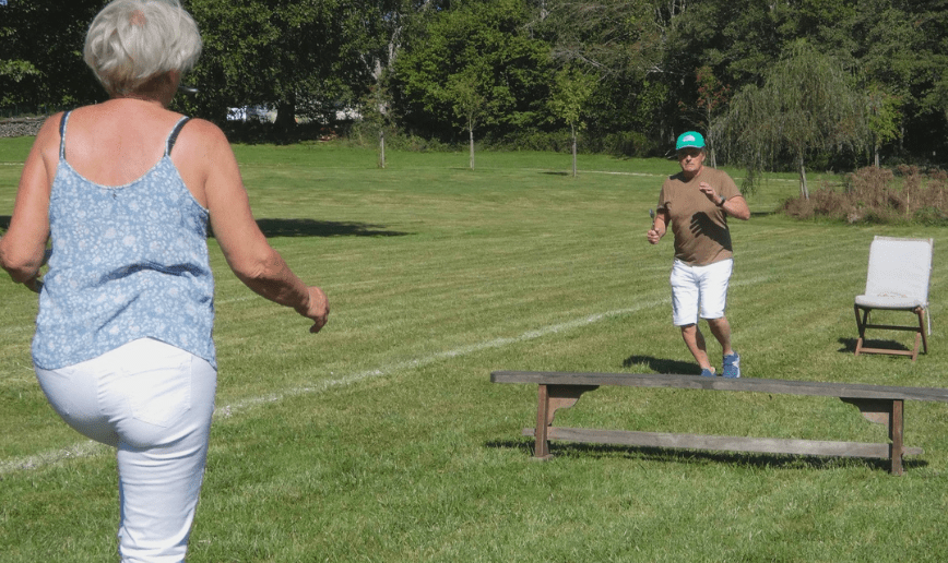 le 29 septembre 2025 l'Association Trait d'union Auvergne Handis a réuni ses membres pour un moment convivial. 2 bénévoles sur un parcours d'agilité.